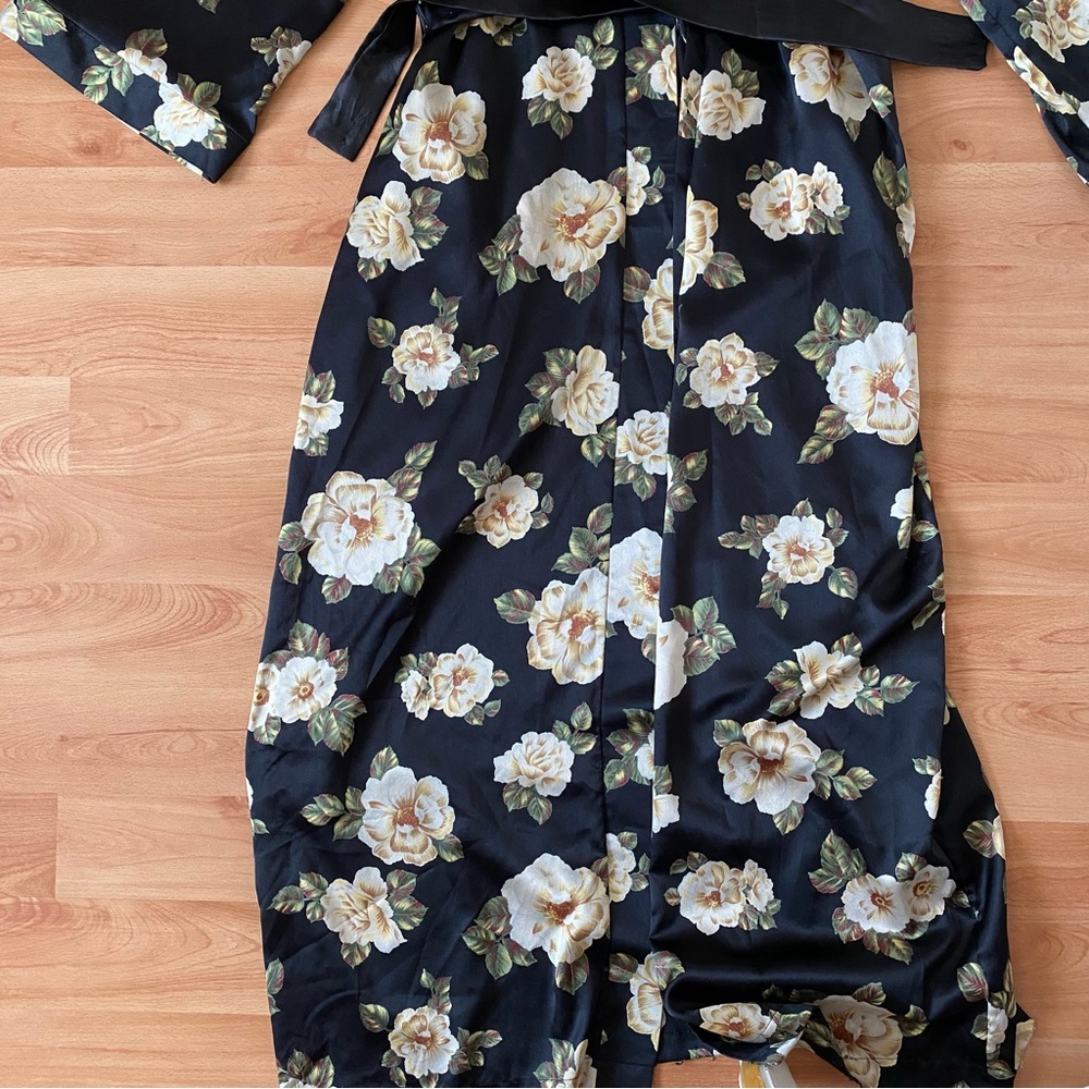 Valentino Intimo Floral Robe - Picture 8 of 10
